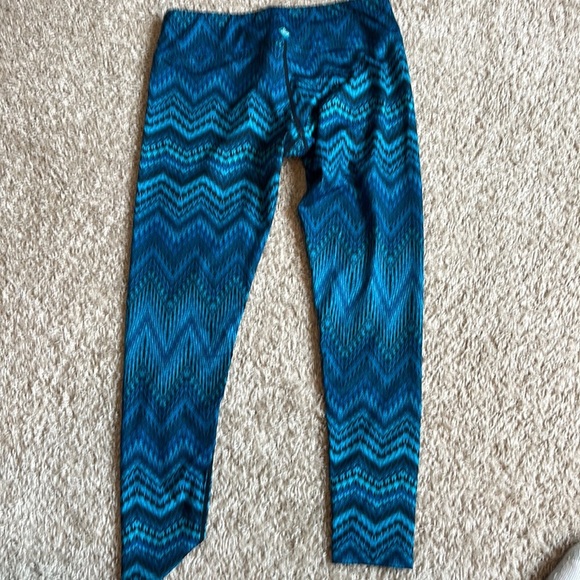 PrAna Women’s Leggings Pants Capri Sz Medium Stretch Activewear Geometri… - Picture 6 of 7